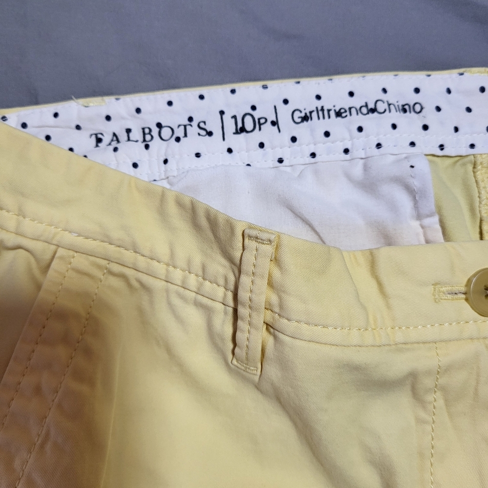 Yellow Capris - Picture 4 of 4